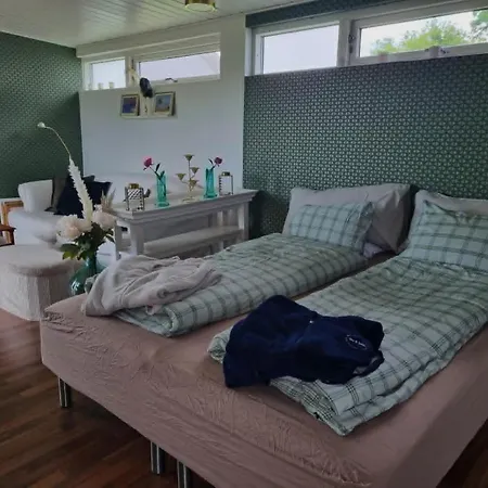 Falsterly Glamping 3*