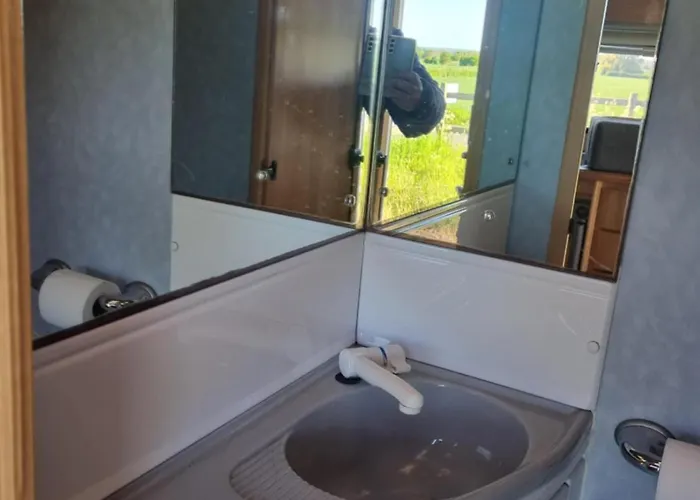 Falsterly Glamping 게스트하우스 3*