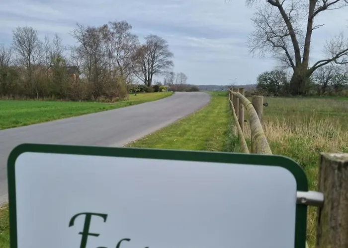 Falsterly Glamping 게스트하우스